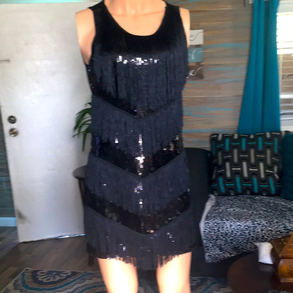 EVENING/PARTY DRESS Black sequence & fringed Size M made by L’VOW STUDIO